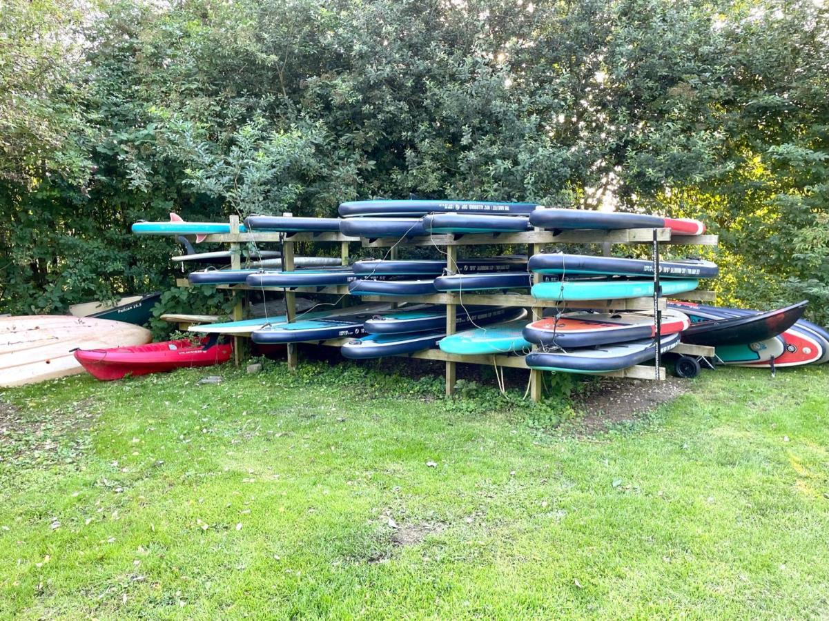 Cosy Cotswold Lodge By Your Home Here - Summer Sale For 3 Plus Nights - Ideal For Families With Log-Burner, Spa, Private Parking And Heated Swimming Pools Ashton Keynes Eksteriør bilde